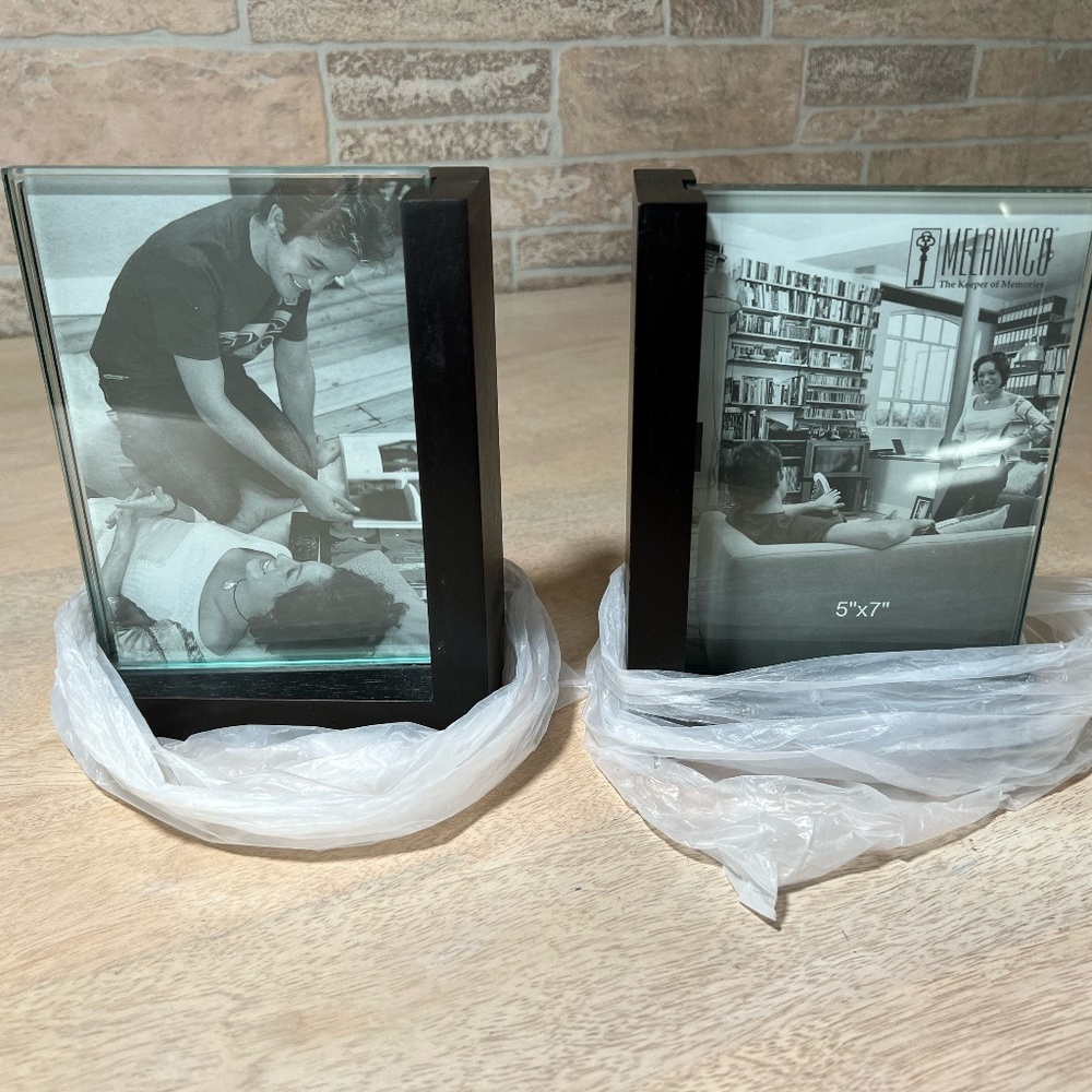 Melannco 5X7 Glass Frame Bookends